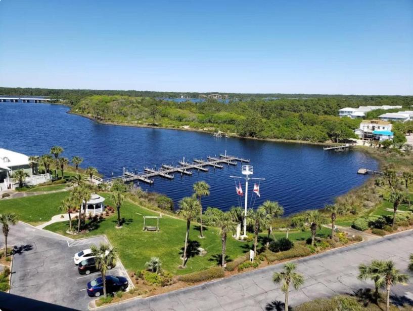 Pinnacle Port Penthouse #3 *